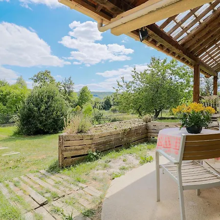 Holiday home Jolie Maison Proche Riviere *